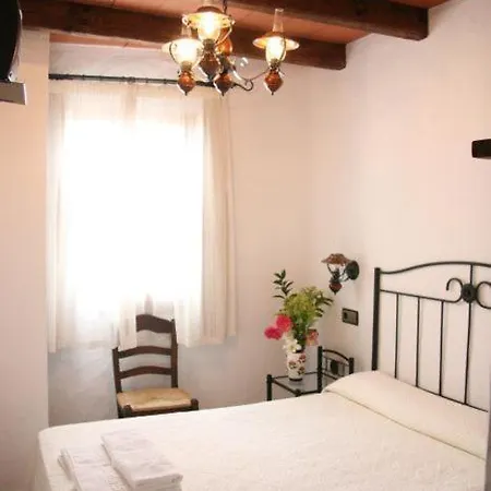 Torre De Guzmán Pensión 2*