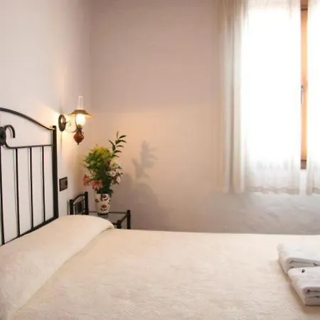 Torre De Guzman Gasthuis 2*