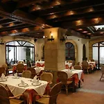 Torre De Guzman 2* كونيل ذي لا فرونتيرا